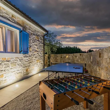 Batana, A Warm, Private And Pet Friendly Сasa de vacaciones *