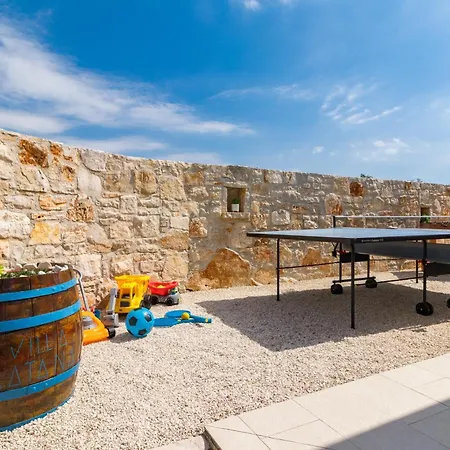 Batana, A Warm, Private And Pet Friendly Сasa de vacaciones *