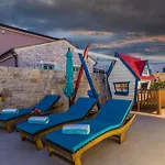 Batana, A Warm, Private And Pet Friendly Prázdninový dům *