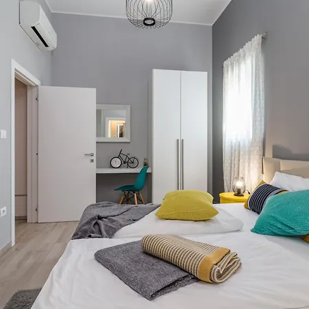Batana, A Warm, Private And Pet Friendly Svetvincenat